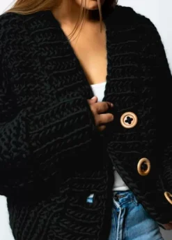 We Are Knitters Avocado Cardigan Kit| Cardigan & Vests
