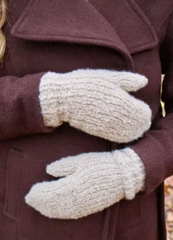 We Are Knitters Azalea Gloves Kit| Accessories