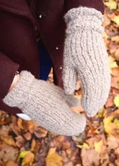 We Are Knitters Azalea Gloves Kit| Accessories