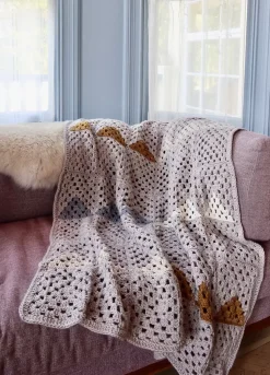 We Are Knitters Landen Granny Square Blanket x @twoofwands Kit| Two Of Wands