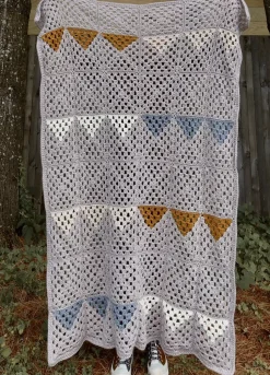 We Are Knitters Landen Granny Square Blanket x @twoofwands Kit| Two Of Wands