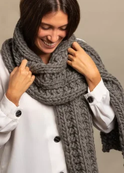 We Are Knitters Nico Scarf Kit| Accessories|Cardigan & Vests