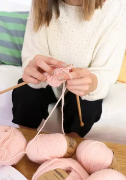 We Are Knitters Petite Wool Millennial Pink| Bulky|Ool