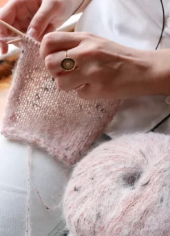 We Are Knitters The Fuzzy Yarn Marbled Pink| Alpaca|Ool